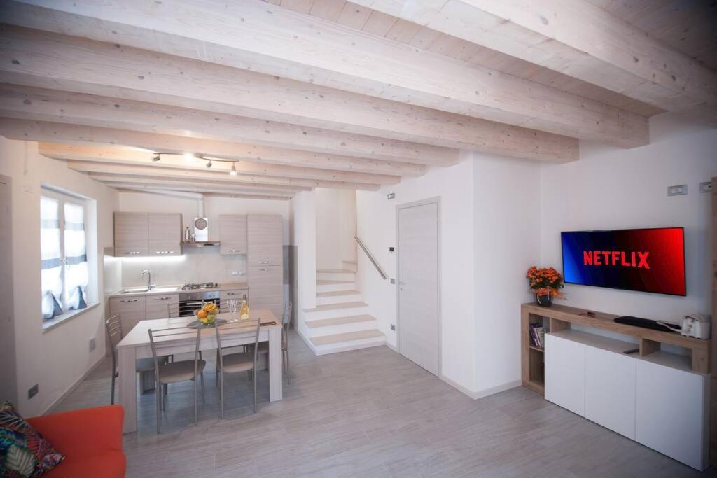 Casa Gemma - Big Family House With Free Parking Apartment Сан Джовани Лупатото Екстериор снимка