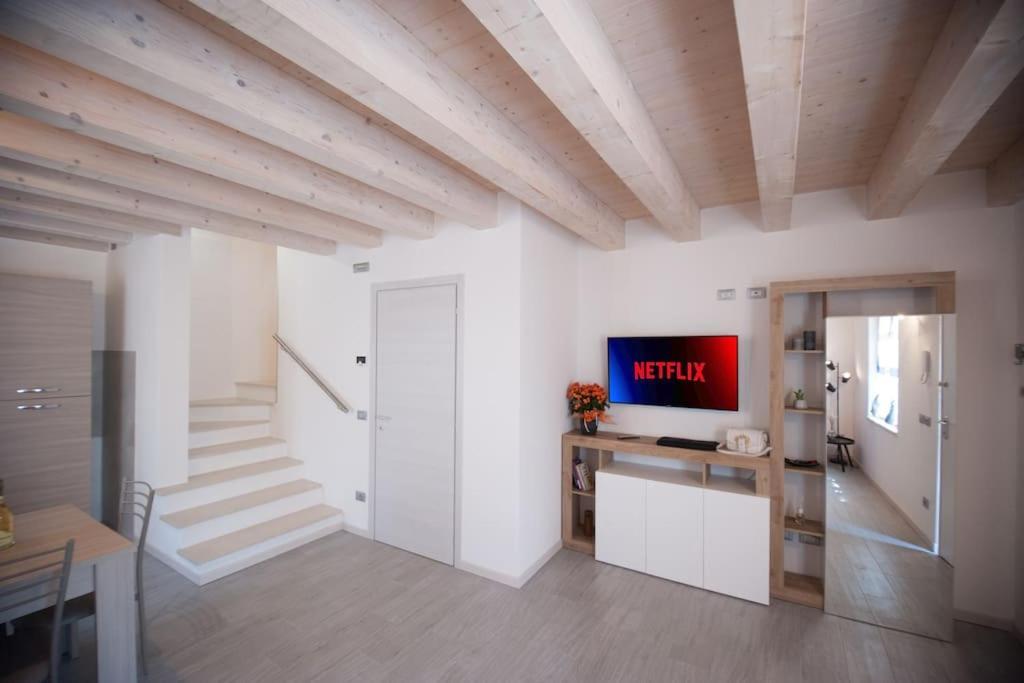 Casa Gemma - Big Family House With Free Parking Apartment Сан Джовани Лупатото Екстериор снимка