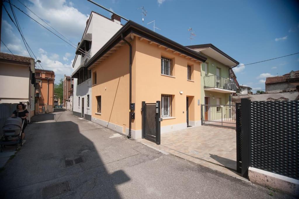 Casa Gemma - Big Family House With Free Parking Apartment Сан Джовани Лупатото Екстериор снимка